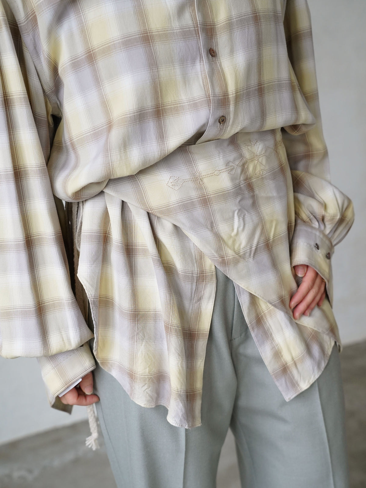 Tucked Sleeve  Zigzag Shirt