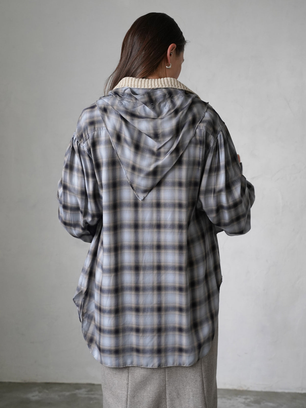 Tucked Sleeve  Zigzag Shirt