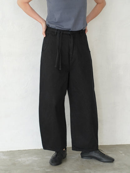 Round Wide Denim Trousers (BLACK)